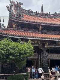 Stunning temple in Taipei City