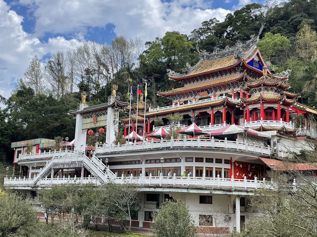 Gorgeous Taiwan Taoism religion temple !  