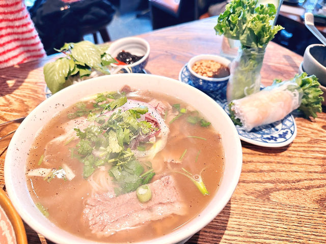 🇨🇦Vancouver main st 줄서는 찐맛집‘Anh and chi'