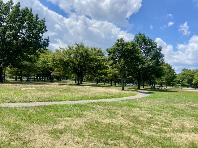 親目世界上最大的地球儀✨🌍紐約法拉盛草原可樂娜公園的靜謐之美✨ 