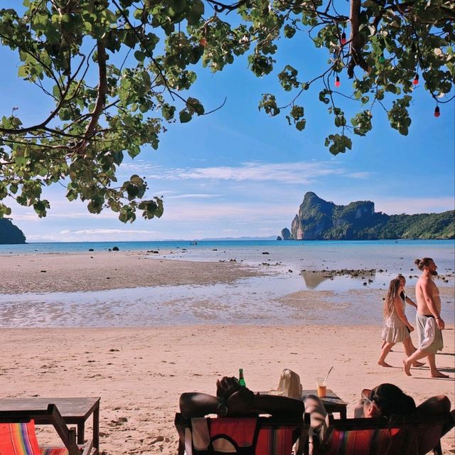 🌅 Wandering Phi Phi: A Slow Travel Escape