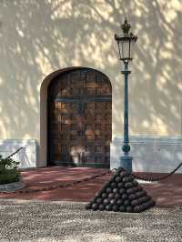모나코 주요 관광지: 모나코 대공궁 