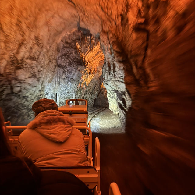 Train ride in a cave? - Yes, it is possible 