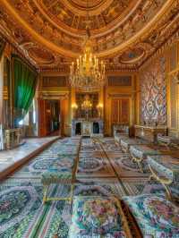 🏰 Château de Fontainebleau – Intimate Majesty Beyond Versailles