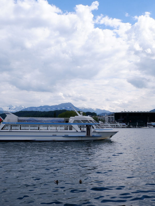 รีวิวลูเซิร์น (Lucerne) เมืองเล็กริมทะเลสาบ