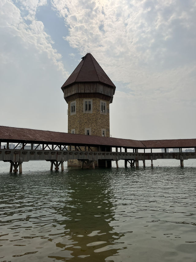 🏰🌸 Nanchang’s Hidden Europe: Pastel Palazzos & Canal Dreams in Luzern Town!