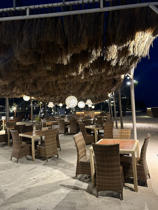 Gili Islands 100$: 3 Car-Free Islands with Turquoise Water & Soul-Healing Sunsets