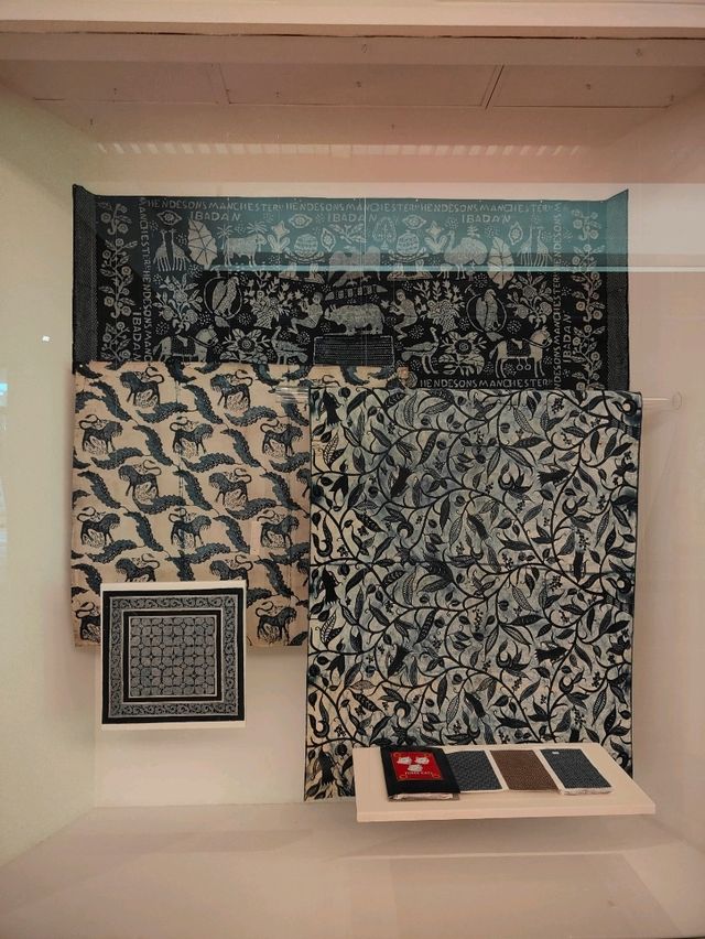 Threads of Meaning — Fabric as Art at the Whitworth Threads of Meaning — Fabric as Art at the Whitworth