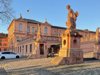 ラシュタット宮殿（Residenzschloss Rastatt）は、ドイツのバーデン＝ヴュルテンベルク州ラシュタット市に位置する、ドイツの。