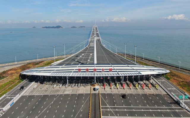 港珠澳大橋遊正式開通，全程約140分鐘
