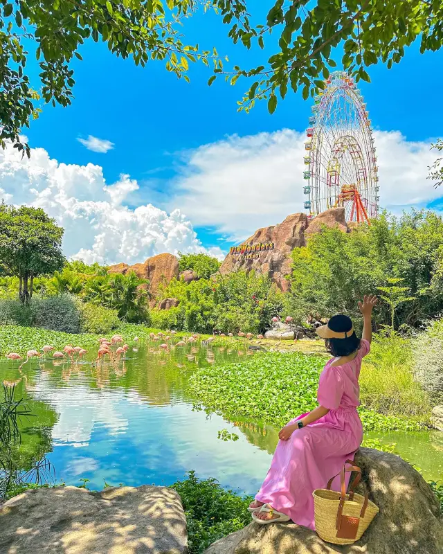 Explore the dreamy Nha Trang! VinWonders and Pink Crane Lake Wonderland!