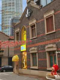 豐盛裡：傳統石庫門與摩天大樓同框入鏡，留下跨越歲月的對話