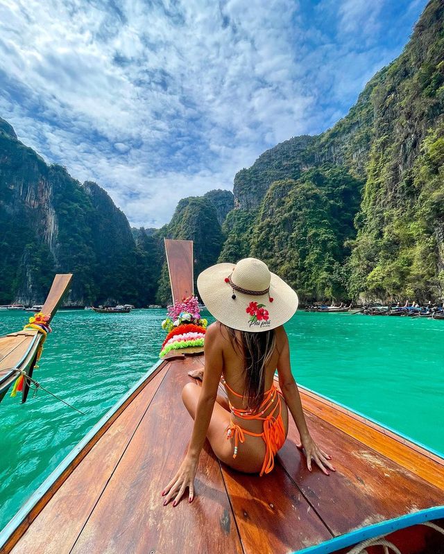 BEST THINGS TO DO IN PHUKET 🇹🇭 

Who is ready to explore beautiful Phuket?😍