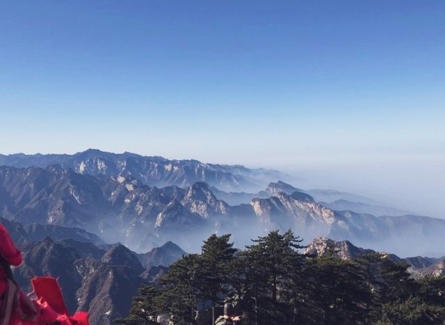 華山挑戰之旅：心靈洗禮與美景交融的難忘體驗