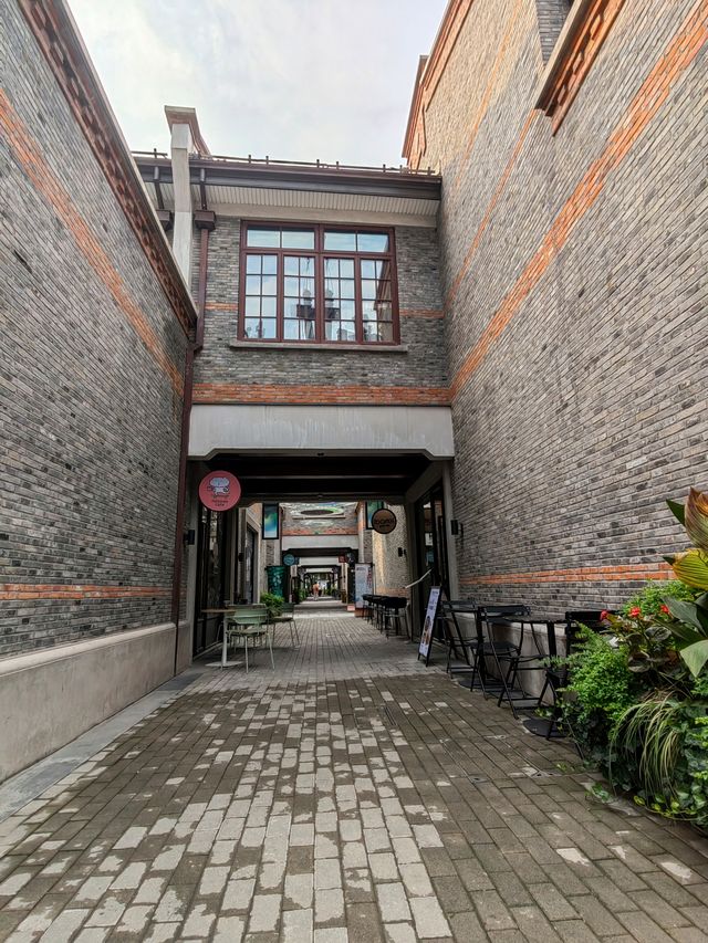 穿梭在廣東弄堂裡