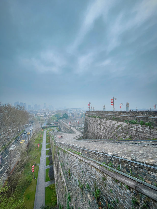 走過650年風風雨雨的南京城牆