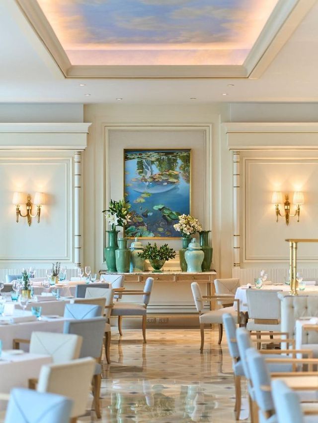 🌟 Cairo's Chic Sleeps: Four Seasons Nile Plaza 🌟