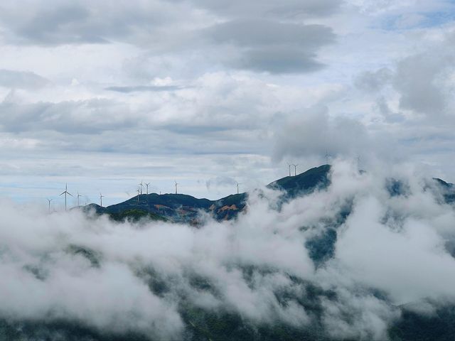 廣東的雲海也是如此壯觀