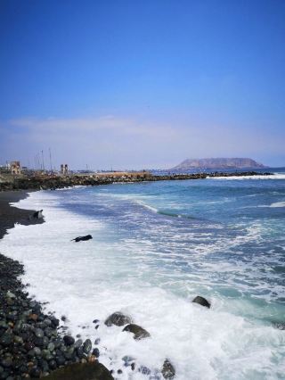 Strolling along the Miraflores boardwalk, encountering romance and surprises