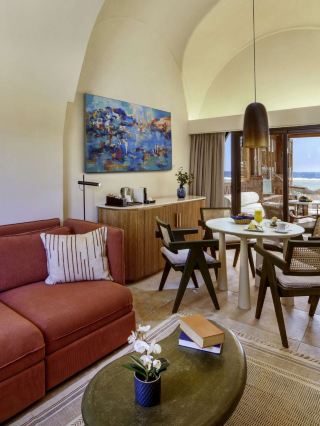 🌟✈️ El Quseir's Hidden Gem: Mövenpick Resort! 🏝️🏨