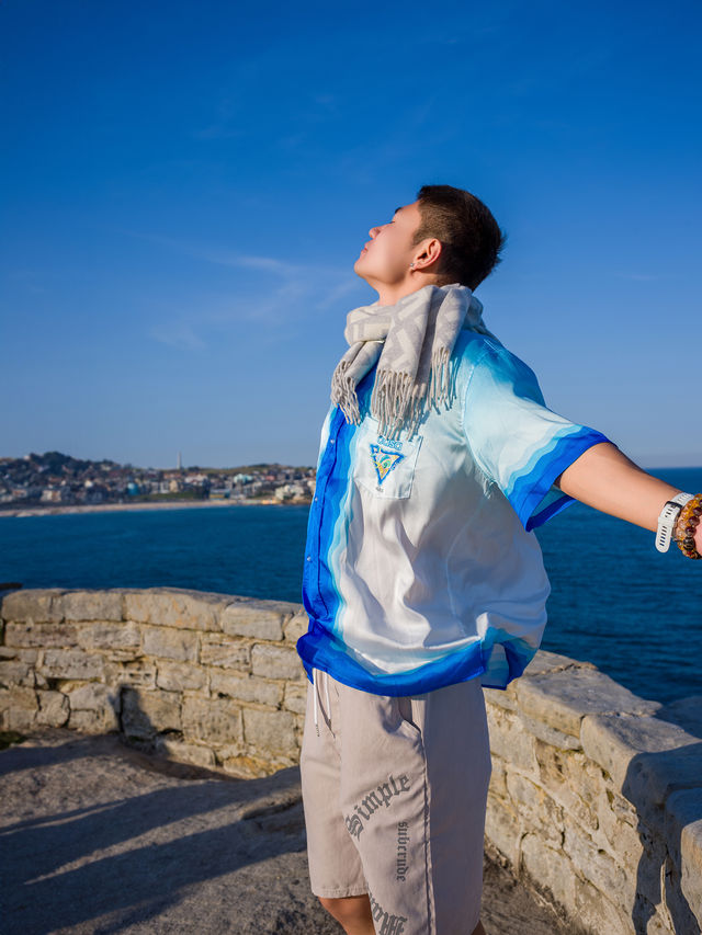 This Sydney coastal walk traverses six eastern beaches🏖️ in the region.