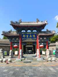 全國重點文保單位，中國唯一完整保存至今的清代知府衙門。南陽府衙始建於元朝，距今已有七百五十多年歷史。