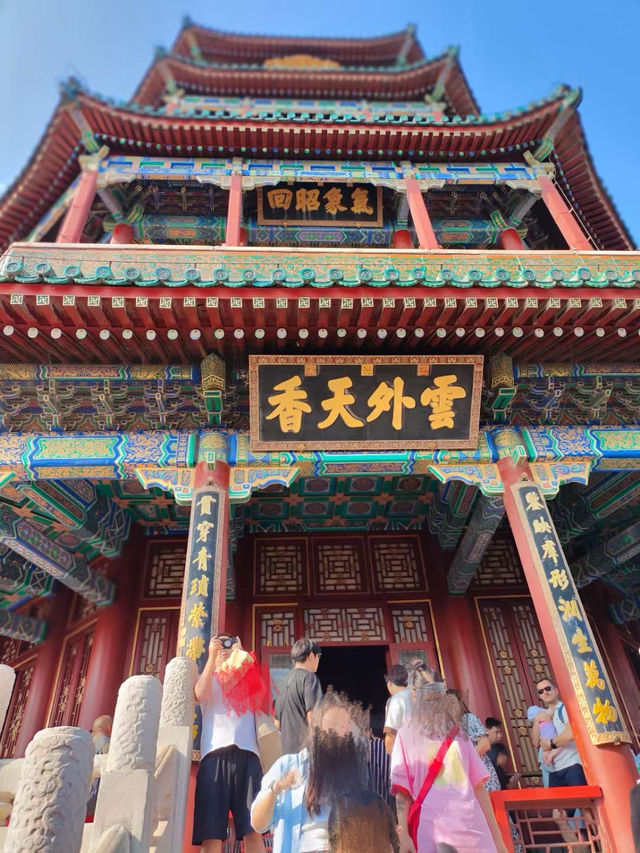 頤和園，皇家園林典範，適合秋遊