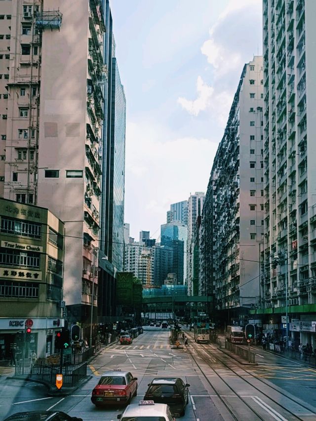 City of The Colossus: Hong Kong, Touching The Sky
