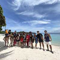 Pinkywhite Beach and Blue oceanicwater