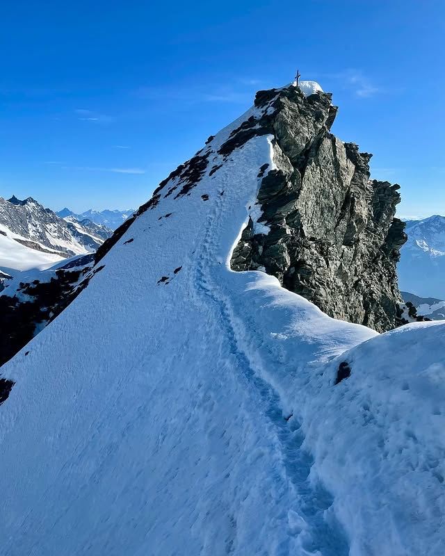 瑞士塔什山徒步——與自然親密接觸的絕美之旅