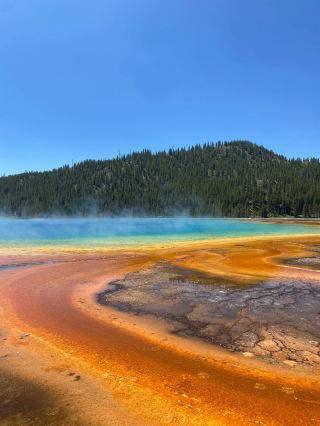 A Heartwarming Guide to Winter Travel in the US