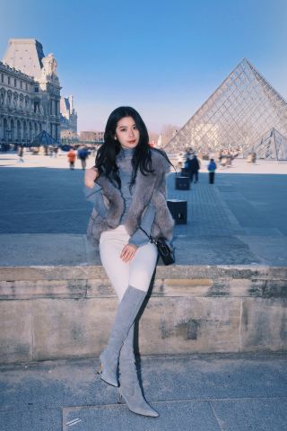 Paris Photoshoot｜A Sunny Morning at the Louvre and Tuileries Garden