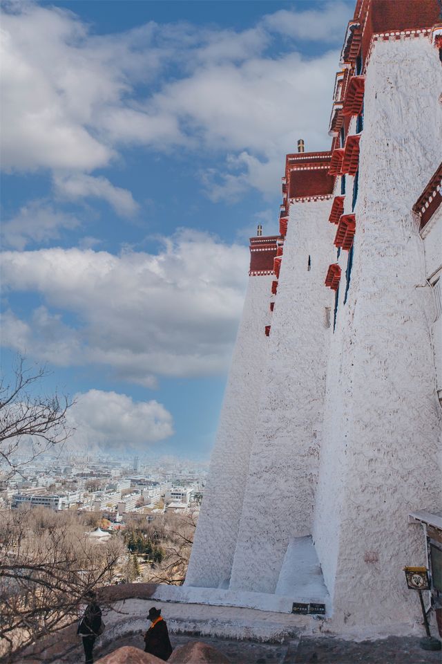 西藏布達拉宮，雪域高原上的神聖殿堂