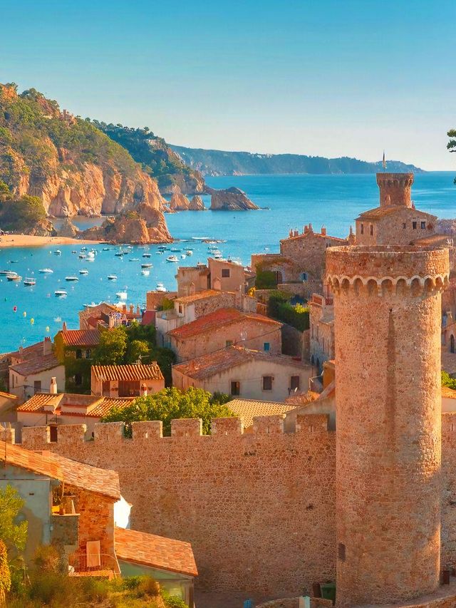 Explore the Stunning Towns Around Barcelona: Costa Brava Travel Guide