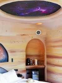安吉雲端奇遇記！帶娃瞓進1168米星空酒店哈比人小屋