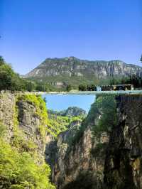 徒步懸崖掛壁公路，探秘北方最震撼嘅山水畫卷！