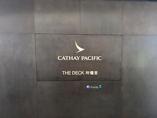 🍾香港機場隱藏奢華角落！The Deck 玲瓏堂貴賓室香槟微醺攻略✨