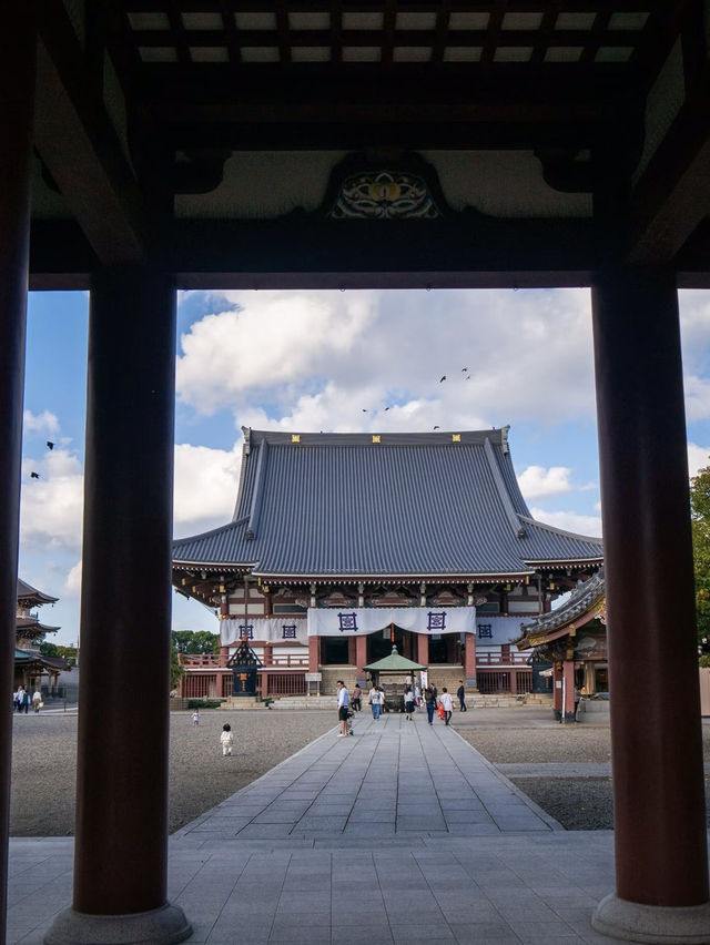 東京の隠れ名所：池上本門寺で歴史と桜を満喫】**  