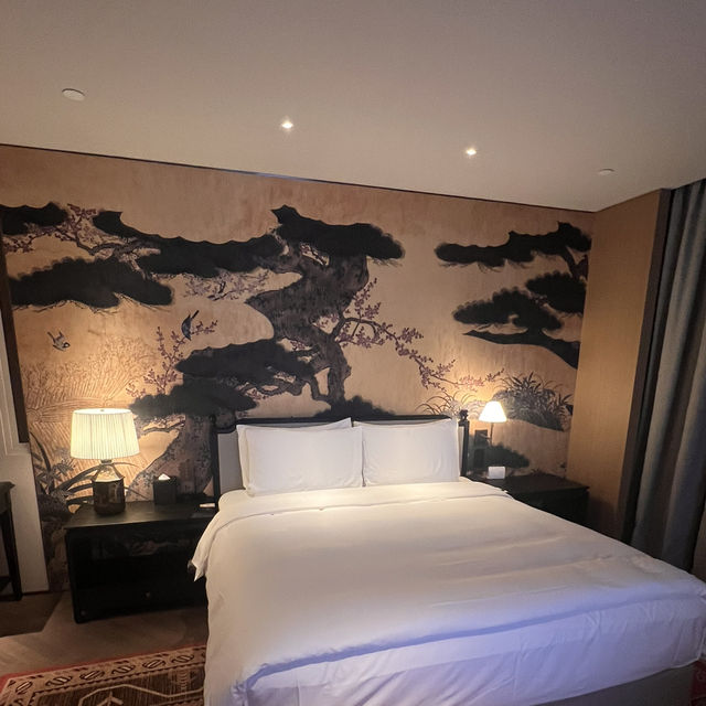 Best Hotel in Chengdu: Luxurious 5-Star Traditional Chinese Style