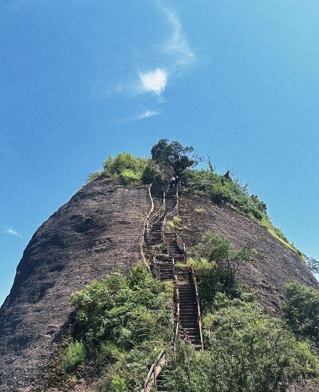 崀山一日遊 | 邂逅絕美丹霞地貌
各位，今次同大家分享一條超正嘅崀山一日遊路線！上午征服辣椒山同