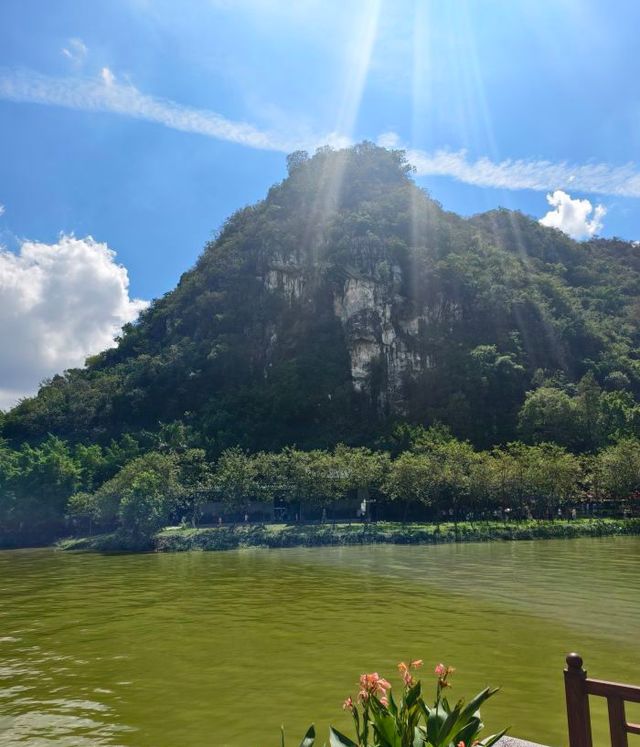 喀斯特山水童話世界