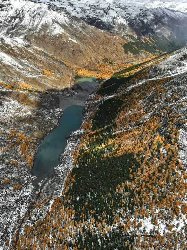 川西秘境：瑪嘉溝10月進階賞秋登頂指南