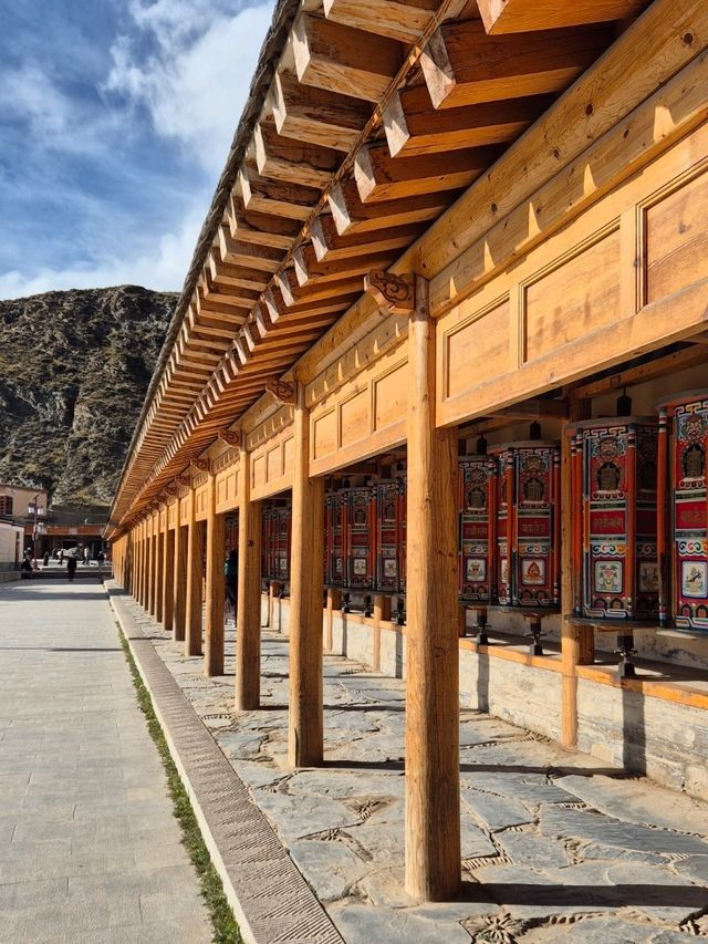 Xiahe's Heartbeat: The Labrang Monastery Kora
