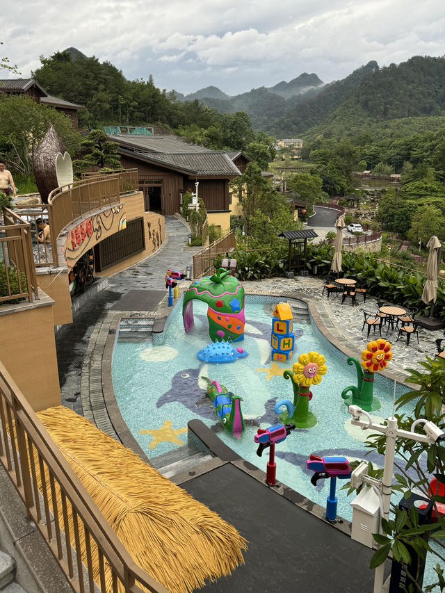 巴馬最佳日落觀景點長壽鄉炸場!巴馬地磁溫泉中心全新開業 巴馬最佳日落觀景點長壽鄉炸場!巴馬地磁溫泉中心全新開業