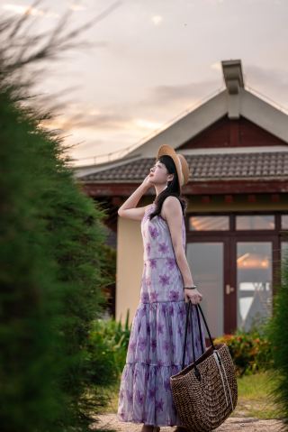 Sanya Vacation Model: The Chinese-style Romance of The Ritz-Carlton Hits Right in the Heart