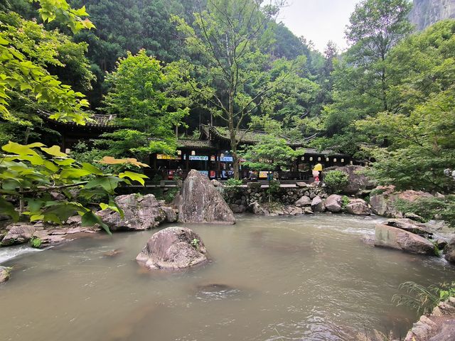 慢“讀”百丈漈