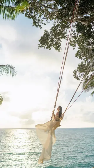 Open your Phuket holiday in full screen