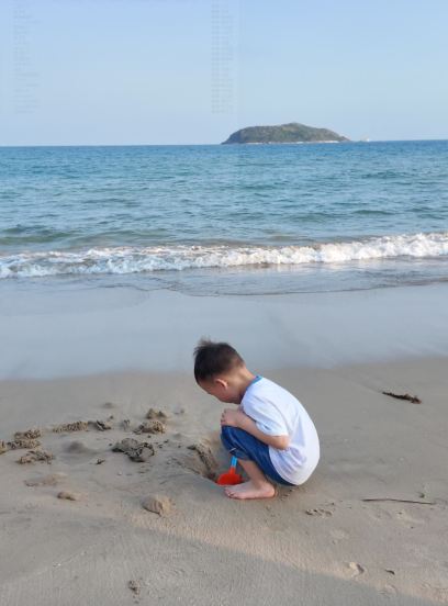 海辺の子供 万宁で子どもと遊ぶ第一のスポットは石梅湾ウェスティンビーチ | Trip