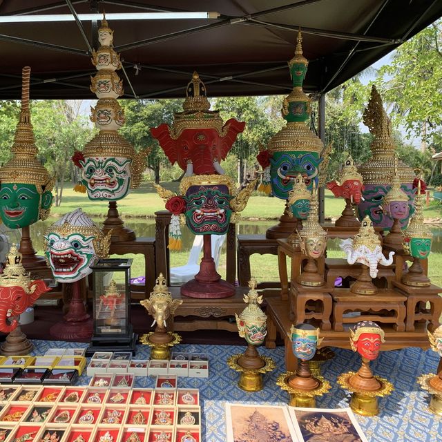 Annual Royal Event in Amphawa 🌷