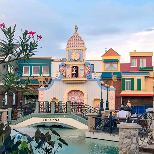 ยกให้เป็นร้านอาหารที่ตกแต่งสวยทุกเทศกาล